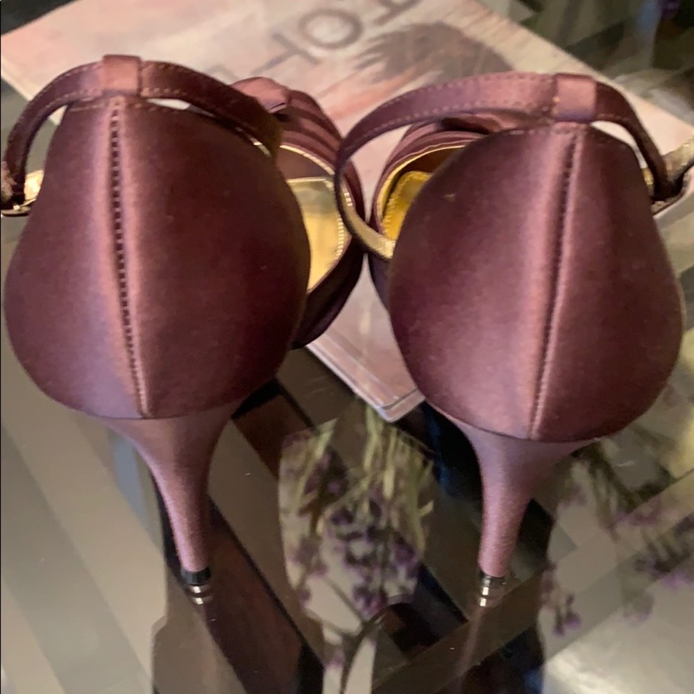 Shoes - Picture 2 of 4